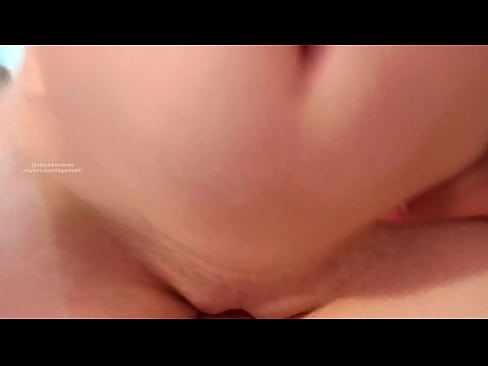 ❤️ Durmindo no cuarto da miña irmá e así espertei ️ Vídeo porno en nós ❤