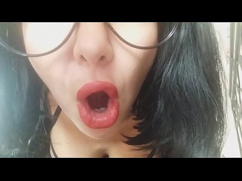 ❤️ Querida, a túa madrastra non te deixa ir hoxe á escola... necesitote demasiado... ️ Vídeo porno en nós ❤