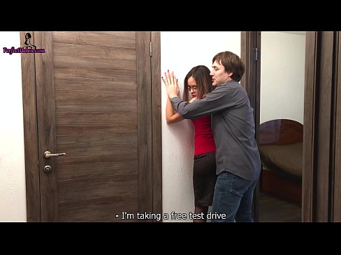 ❤️ Agente inmobiliario sexy sacude o coño e fode sensualmente mentres vende o seu apartamento - Krempai ️ Vídeo porno en nós ❤