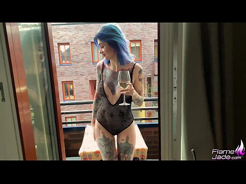 ❤️ Tremenda nena chupando dun trago e fodendo apaixonadamente baixo o ceo aberto ️ Vídeo porno en nós ❤